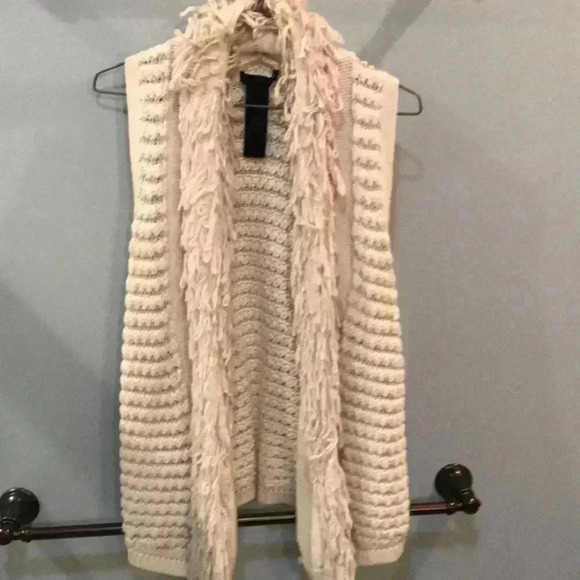 Calvin Klein beige vest size small - Picture 3 of 4